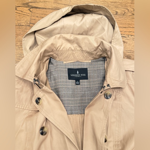 London Fog Beige Trench Coat Belted Classic Rain Coat Women’s Size L - Picture 3 of 5